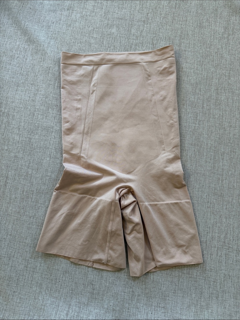 Spanx OnCore Sculpt High Waist Mid Thigh Short Size Medium Tummy SS1915 Nude